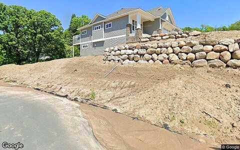 Junelle, LAKEVILLE, MN 55044