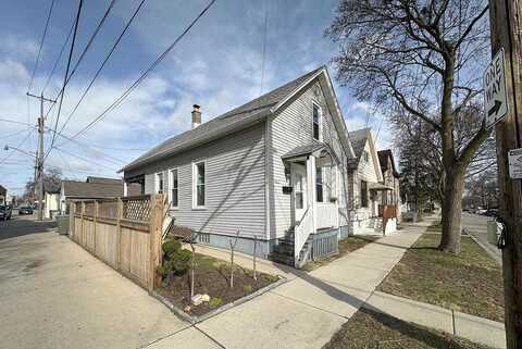 10Th, MILWAUKEE, WI 53204