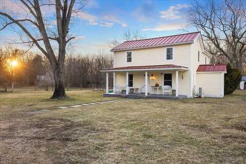 East Side, ELKTON, VA 22827