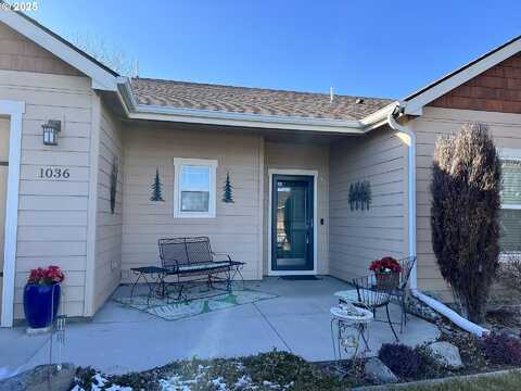 Olive, HERMISTON, OR 97838