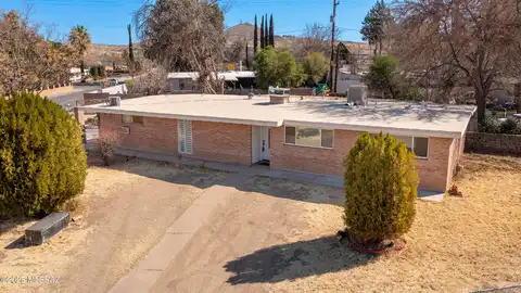 Green, NOGALES, AZ 85621