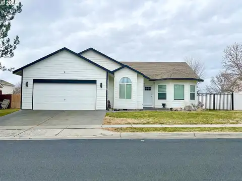 11Th, HERMISTON, OR 97838