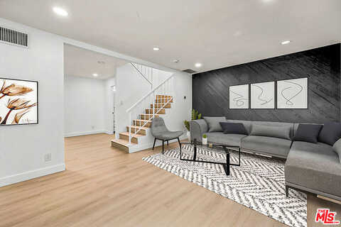 Lennox, VAN NUYS, CA 91405