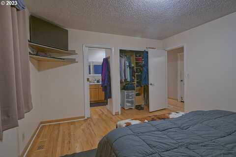 Richards, BRUSH PRAIRIE, WA 98606