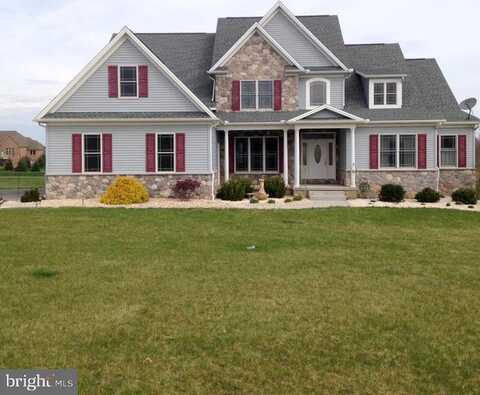 Dannah, CARLISLE, PA 17015