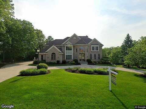 Hawks Ridge, BROOKFIELD, WI 53045