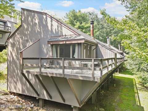 Middle Village, TANNERSVILLE, PA 18372