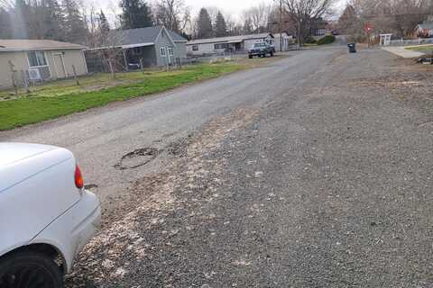 Bruce, WAITSBURG, WA 99361
