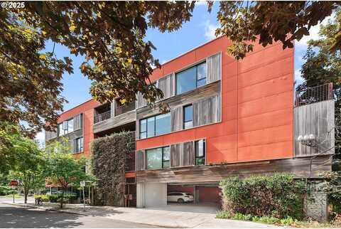 44Th, PORTLAND, OR 97215