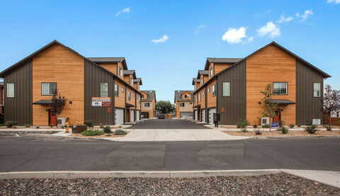 4Th, REDMOND, OR 97756