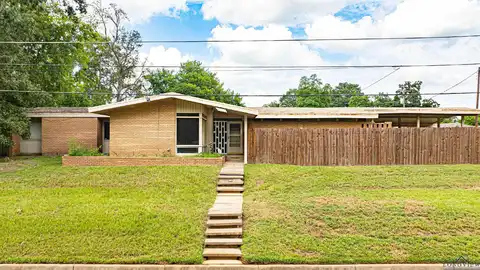 Berry, LONGVIEW, TX 75602