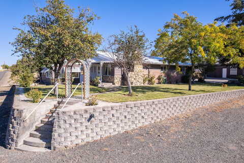 Aaron, MADRAS, OR 97741