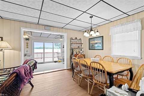 Roane, GLOUCESTER, VA 23061