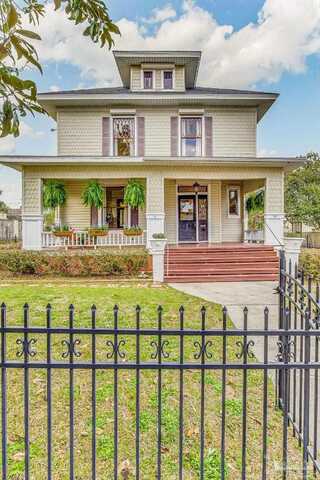 Lee, PENSACOLA, FL 32501