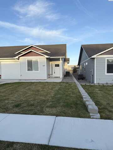Claret, PROSSER, WA 99350
