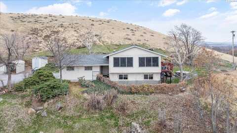 Demoss, BENTON CITY, WA 99320
