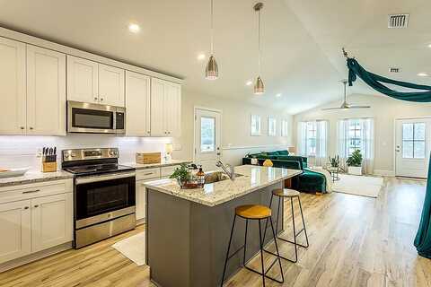 Las Brisas, EASTPOINT, FL 32328