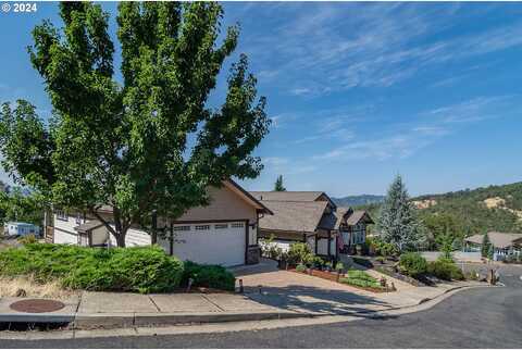 Kennedy Loop, ROSEBURG, OR 97470