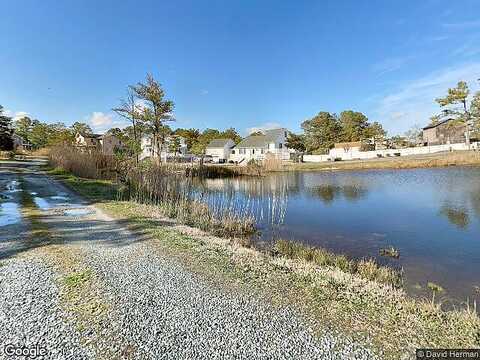 Amrien Circle, CHINCOTEAGUE ISLAND, VA 23336