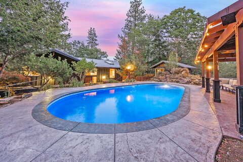 Shasta, EAGLE POINT, OR 97524