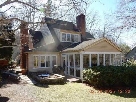 Edgewood, HOT SPRINGS, VA 24445