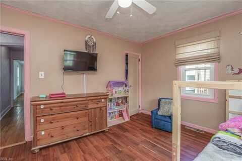 Bonner, NORFOLK, VA 23513