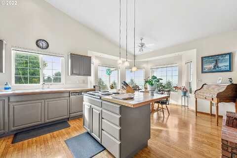 Harbor Hills, BROOKINGS, OR 97415