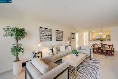 Evelyn, ALBANY, CA 94706