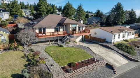 Tricia, COOS BAY, OR 97420