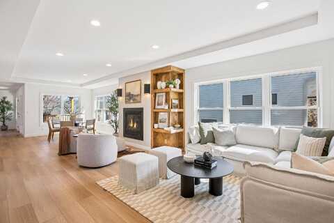 Ewing, MINNEAPOLIS, MN 55410