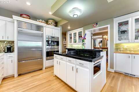 Fielding, LAKE OSWEGO, OR 97034
