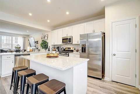 Roselyn, VICTORIA, MN 55386