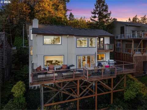 Upper Devon, LAKE OSWEGO, OR 97034