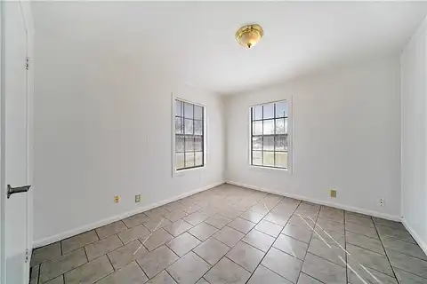 Huntington, BEEVILLE, TX 78102