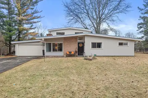 Riverland, MEQUON, WI 53092