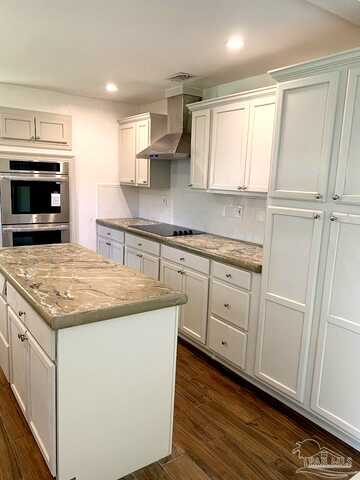 Lambert, PENSACOLA, FL 32505