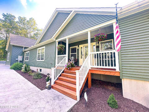 Wedgewood, HAWLEY, PA 18428