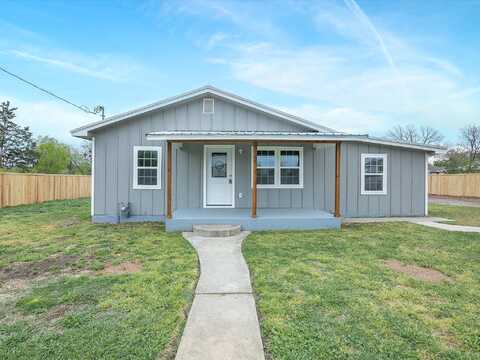 Riley, BOWIE, TX 76230