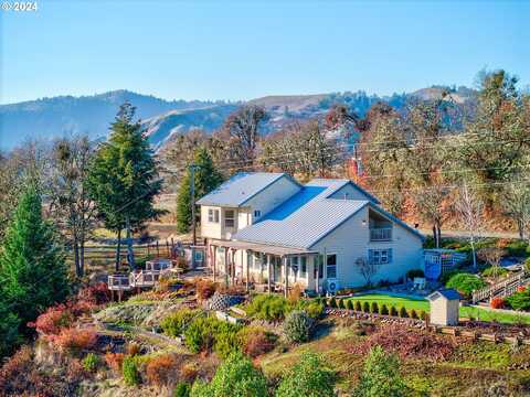 Bank, ROSEBURG, OR 97470