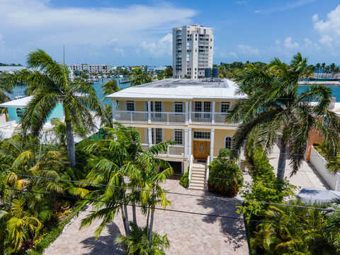 1St, KEY COLONY BEACH, FL 33051