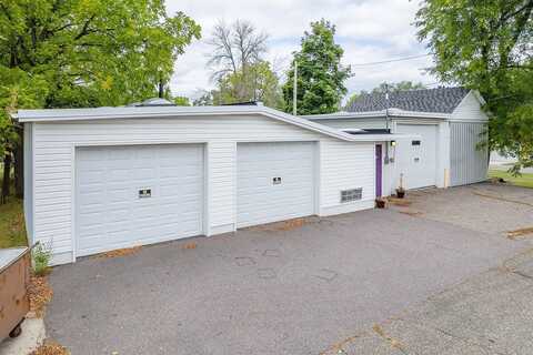 Vine, WISCONSIN DELLS, WI 53965