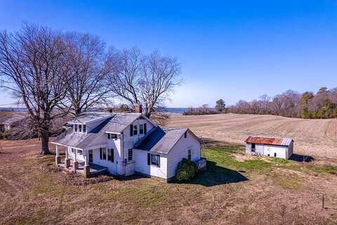 Courtney, LANCASTER, VA 22503