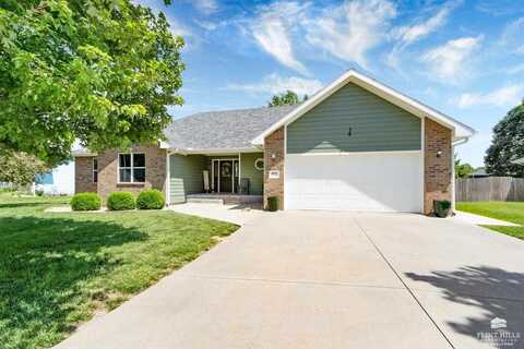 4025 Bald Eagle Drive, Manhattan, KS 66502