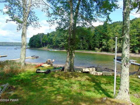 Courtney, GREENTOWN, PA 18426