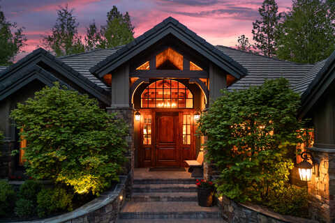 Tam Mcarthur, BEND, OR 97702
