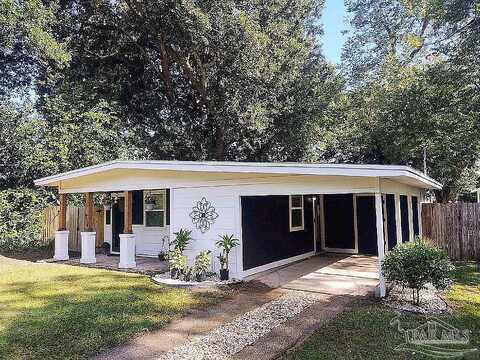 Holly, PENSACOLA, FL 32514