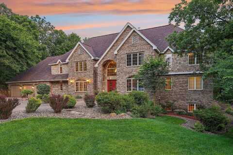 Knollwood, LAKEVILLE, MN 55044