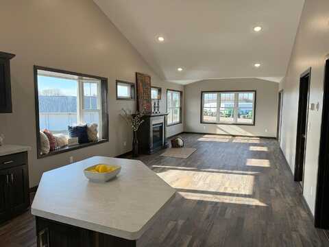 Meadowview, PAYNESVILLE, MN 56362