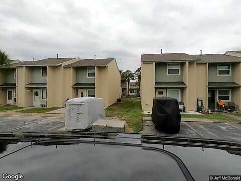 Leslie, PANAMA CITY BEACH, FL 32407