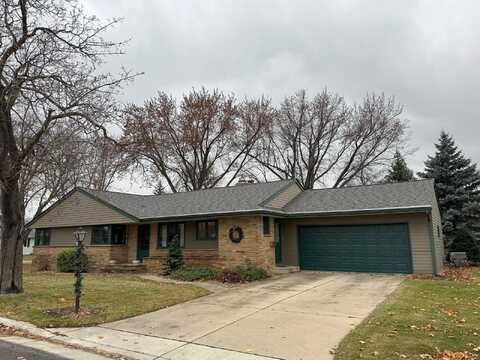 4Th, OLIVIA, MN 56277